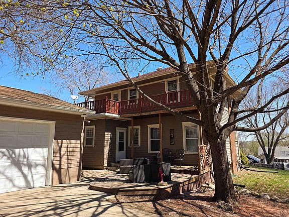 3rd image of 1505 Ruby St