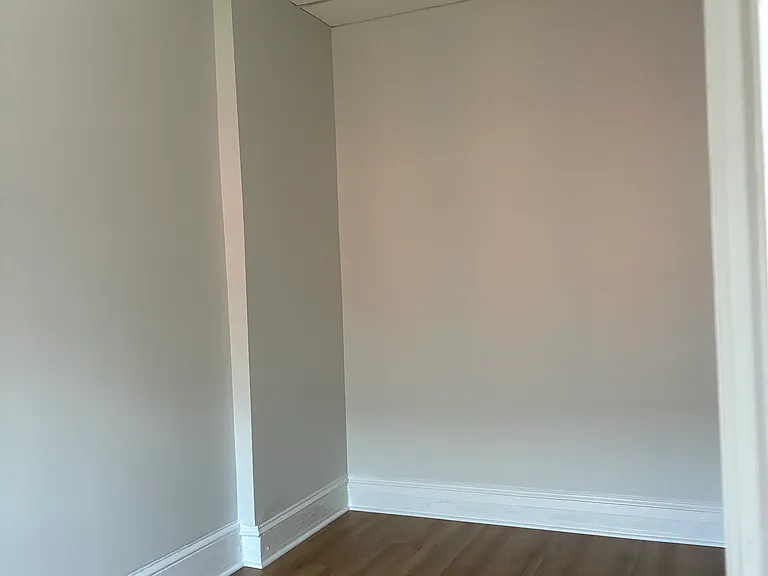 136 Coles St #2 — Photo 11