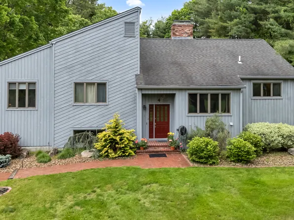 4 Meadow Crossing, Simsbury, CT 06070