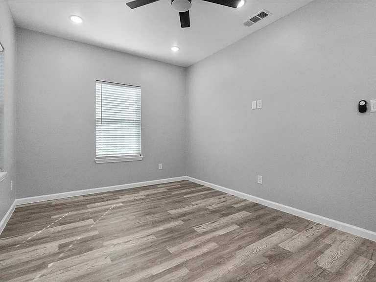 3512 Hamilton Ave — Photo 13