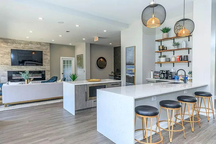1350 Coventry Glen Dr #101 — Photo 4