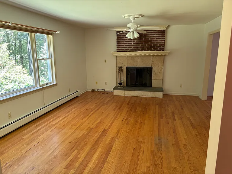 58 Rowley Rd — Photo 33