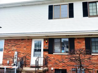 125 Cuttle Rd APT D28, Marysville, MI 48040