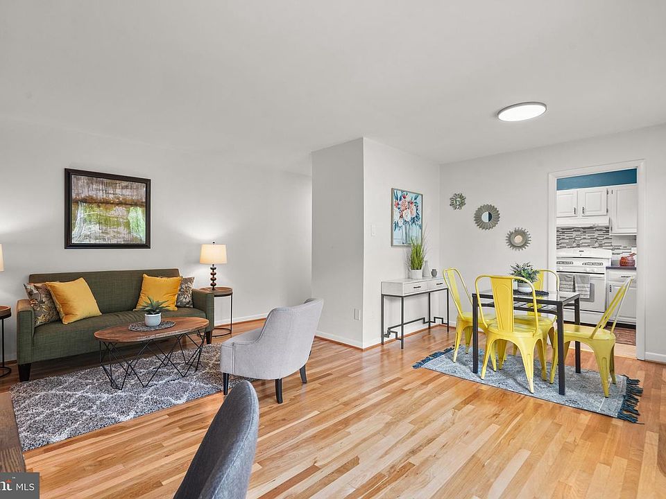 1st image of 10624 Kenilworth Ave #K201