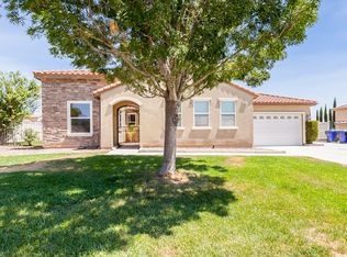 6581 N Caleb Ln, San Bernardino, CA 92407