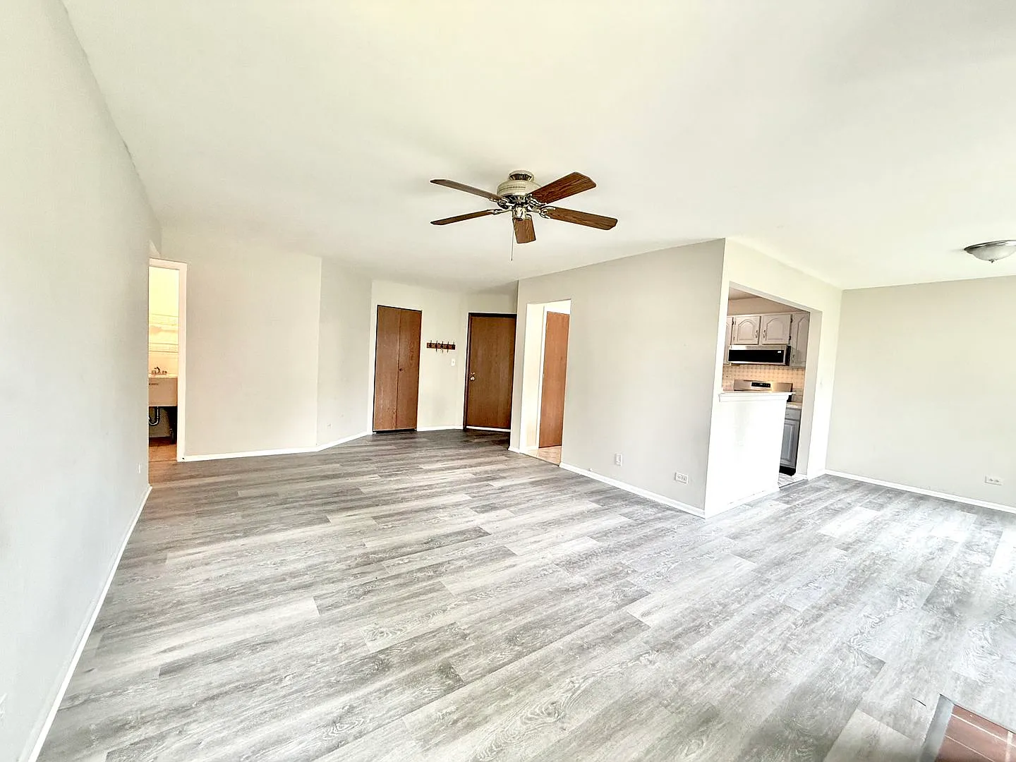 2 bed, 1206 sqft, $2,400 — Photo 2