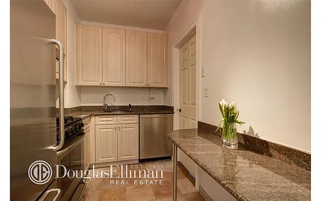 Sold by Douglas Elliman | media 23