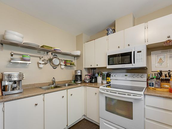 5th image of 9619 180th St NW #14