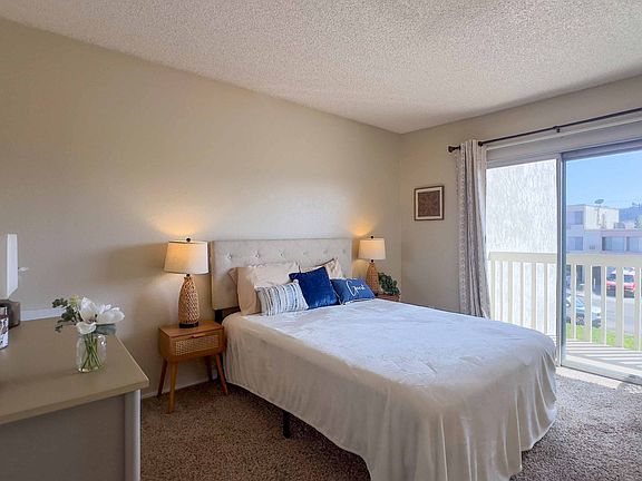 3rd image of 4540 Glacier Ave APT 5