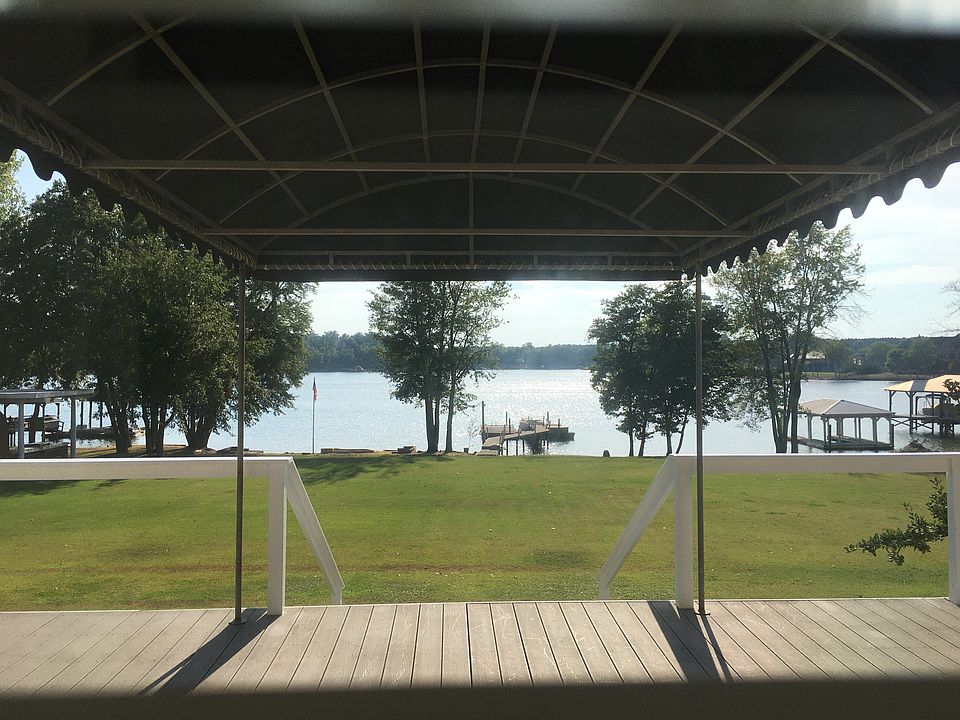2nd image of 131 Keel Ct