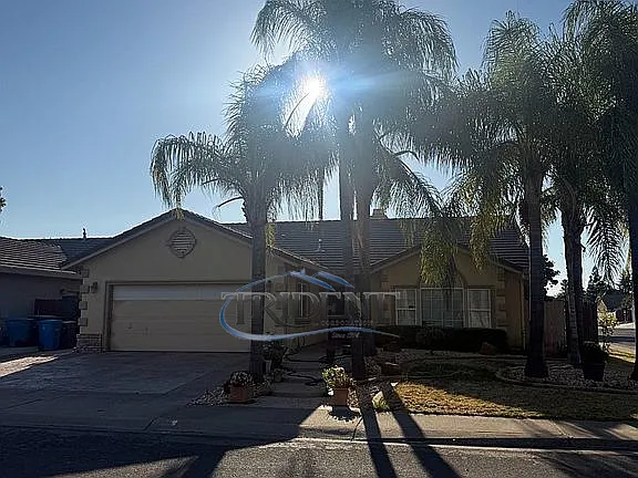 1105 Johnathan Dr photo 1