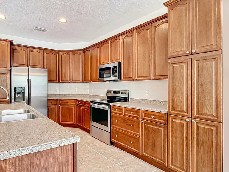 10809 Masters Dr — Photo 28