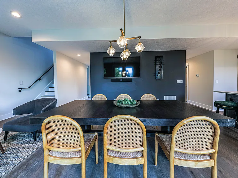 366 Zimpfer St — Photo 16
