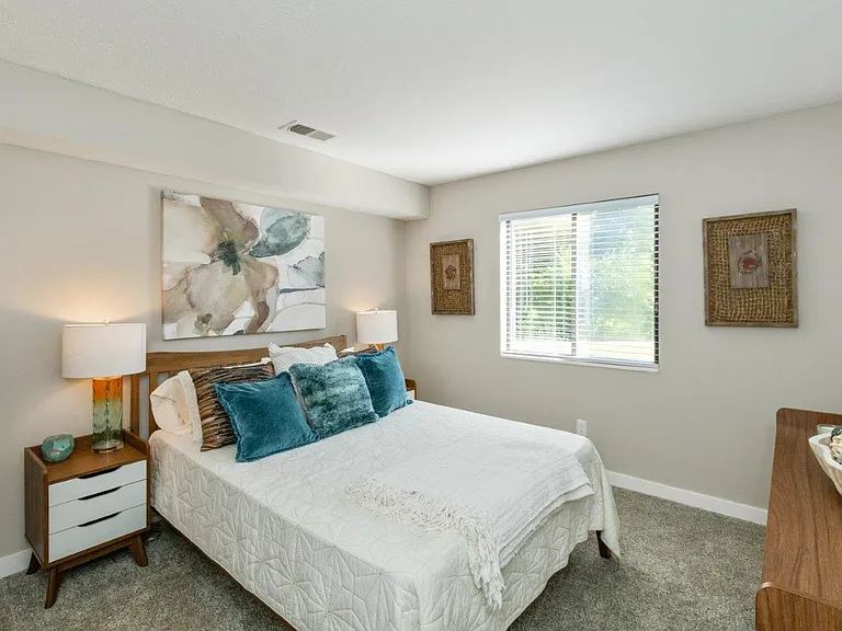 Parkside at Castleton Square Apartments and Townhomes — Photo 8