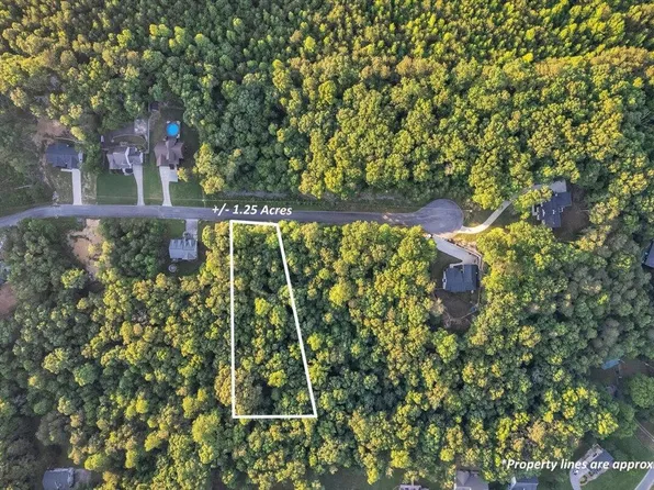 29 Highland Cir, Rocky Face, GA 30740