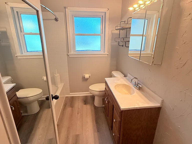 413 Lynn St — Photo 14