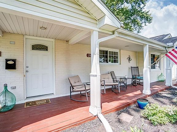 5th image of 2641 Santa Rosa Dr
