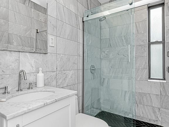 5th image of 421 W 21st St APT 5E
