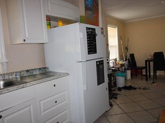 3rd image of 1488 W 31st St