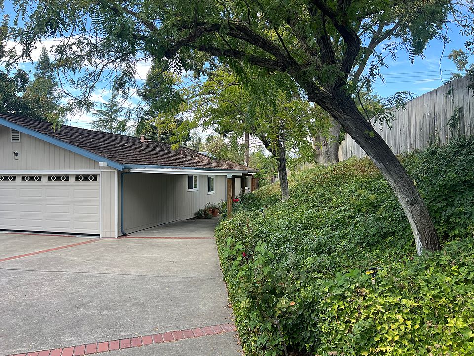 1st image of 11 Alamo Ln Unit B