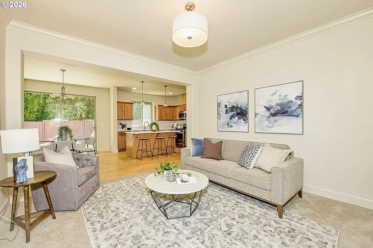 4 bed, 2.5 bath, 2194 sqft, $3,500 — Photo 3