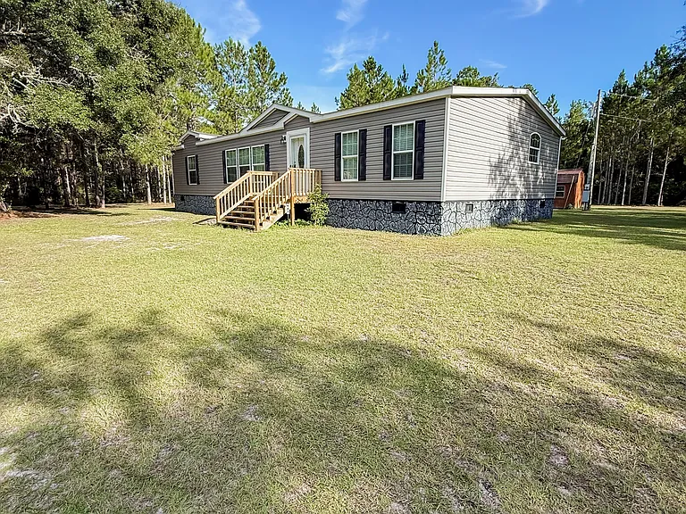 687 Lawhon Mill Rd — Photo 1