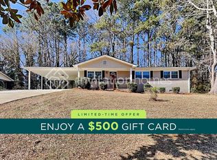 2182 Chestnut Log Loop, Lithia Springs, GA 30122