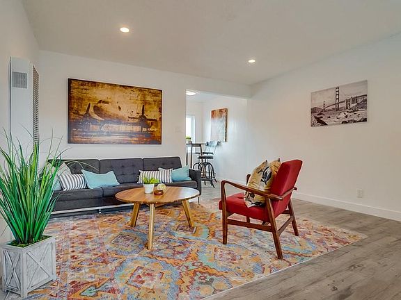 3rd image of 92 E Market St #10