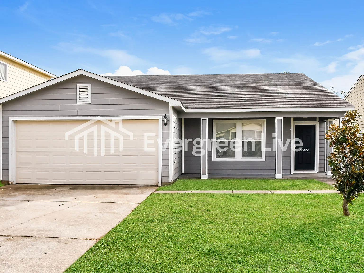 3 bed, 2.0 bath, 1626 sqft, $1,545 — Photo 1
