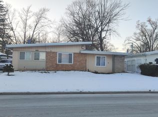 480 Shabbona Dr, Park Forest, IL 60466