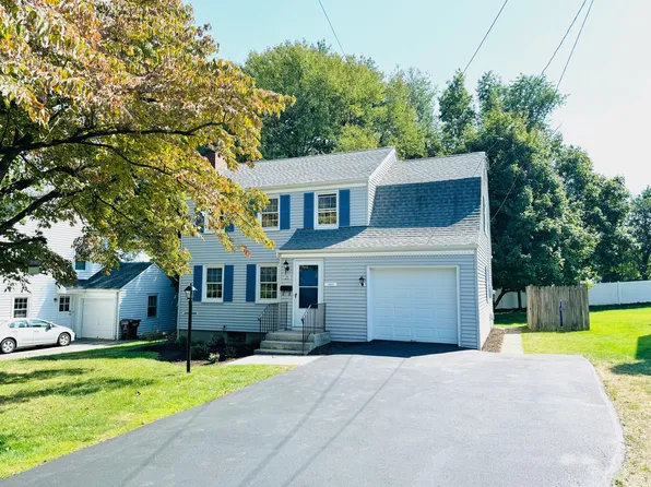 25 Crestwood Rd, West Hartford, CT 06107