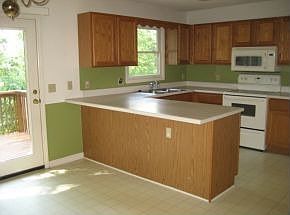 4th image of 2108 Hutchinson Dr