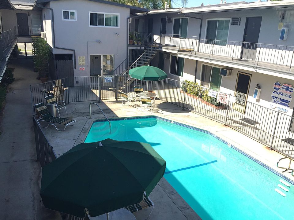 1st image of 18605 Clark St APT 10