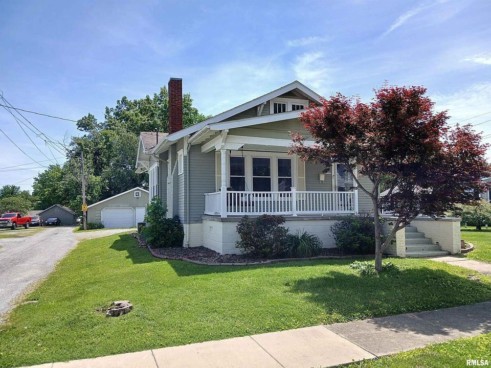 910 S Webster St, Harrisburg, IL 62946 | Zillow