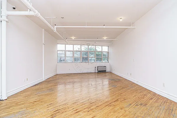 Rented by MySpaceNYC | media 2