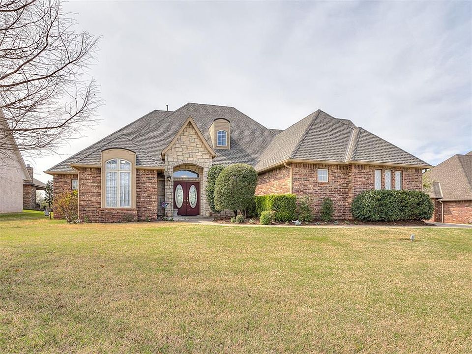 1st image of 3912 SE 41st Pl