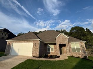 2908 N Chapel Dr, Fayetteville, AR 72704