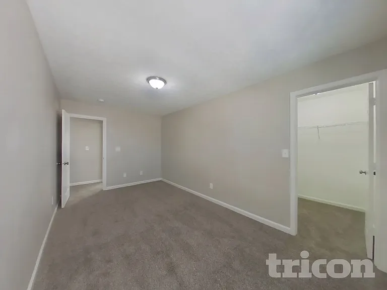 2337 Middle View Dr — Photo 10