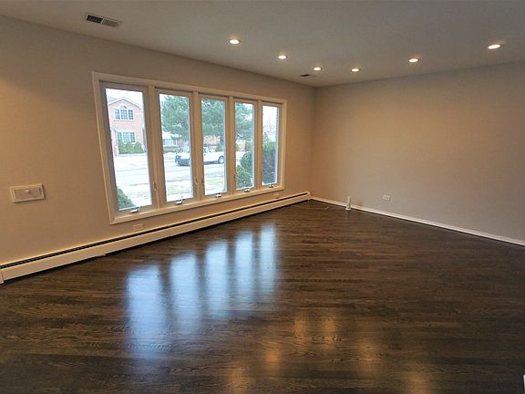 3rd image of 4508 N Newcastle Ave