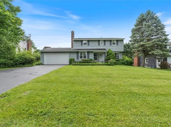 205 Pear Tree Dr, Camillus, NY 13031