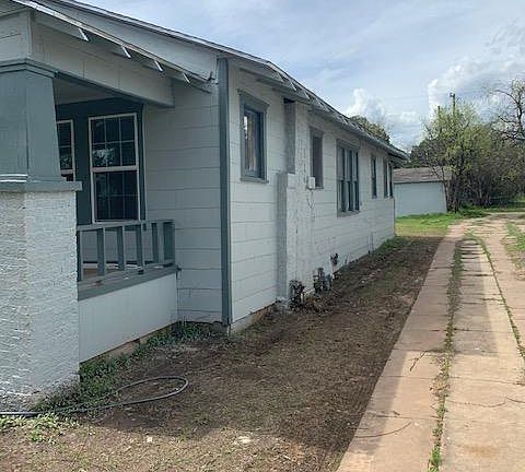 3rd image of 1512 Kemp Blvd #A