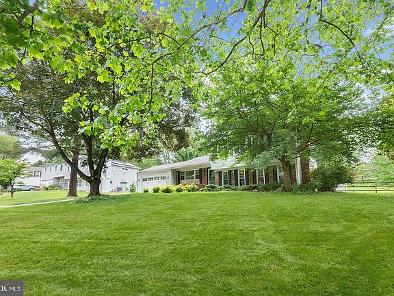 4th image of 5324 Trailway Dr