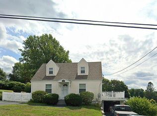 165 Canonicus St, Tiverton, RI 02878