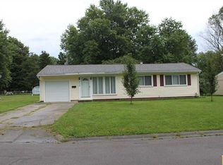215 Rainbow Dr, Sedalia, MO 65301