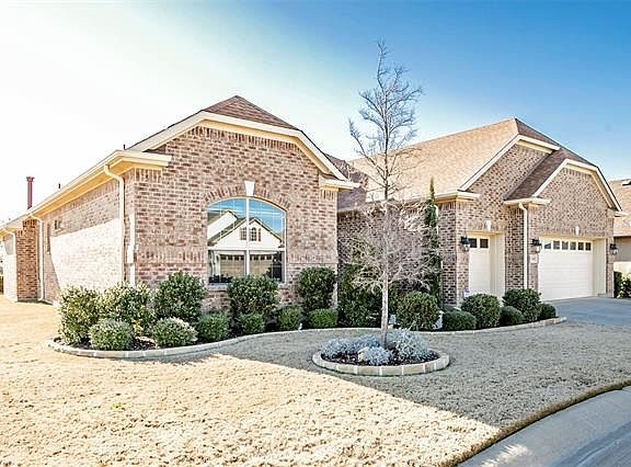 2nd image of 11501 Parkcrest Dr