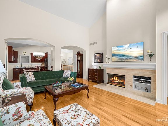 5th image of 2311 Woodglen Ct