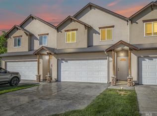 57 S Sugar Loop Ln, Nampa, ID 83687