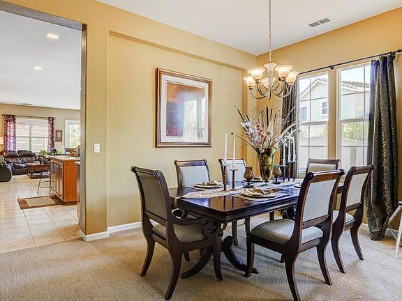 4th image of 1742 Hazeltine Way