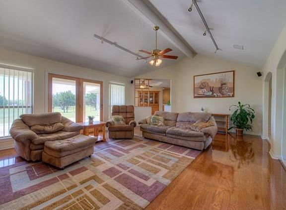 3rd image of 711 Rolling Hills Dr