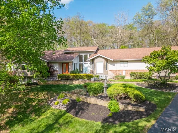 2175 Quaethem Dr, Chesterfield, MO 63005